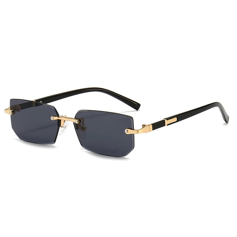 Lunettes de soleil Glassy Mood à monture noire et dorée avec verres carrés teintés foncés